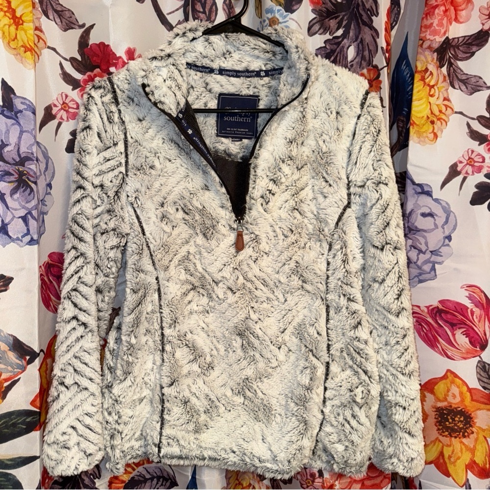 Simply Southern Sherpa Pullover Woman’s - Picture 2 of 7